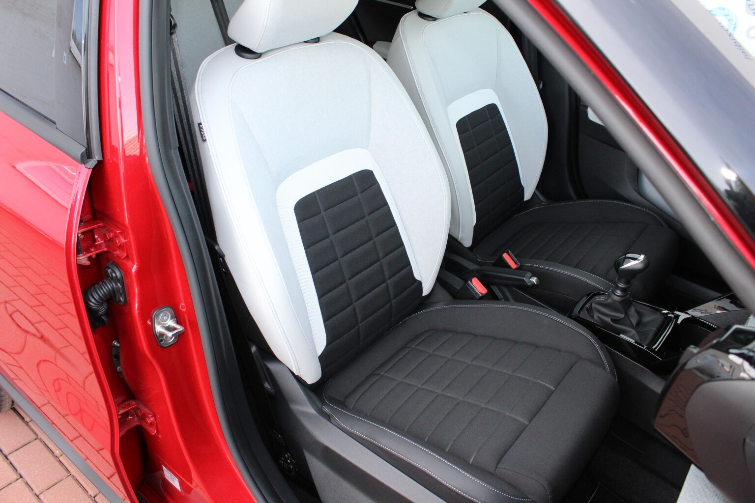 Citroën C3 MAX Turbo 100 S&S - Image 15