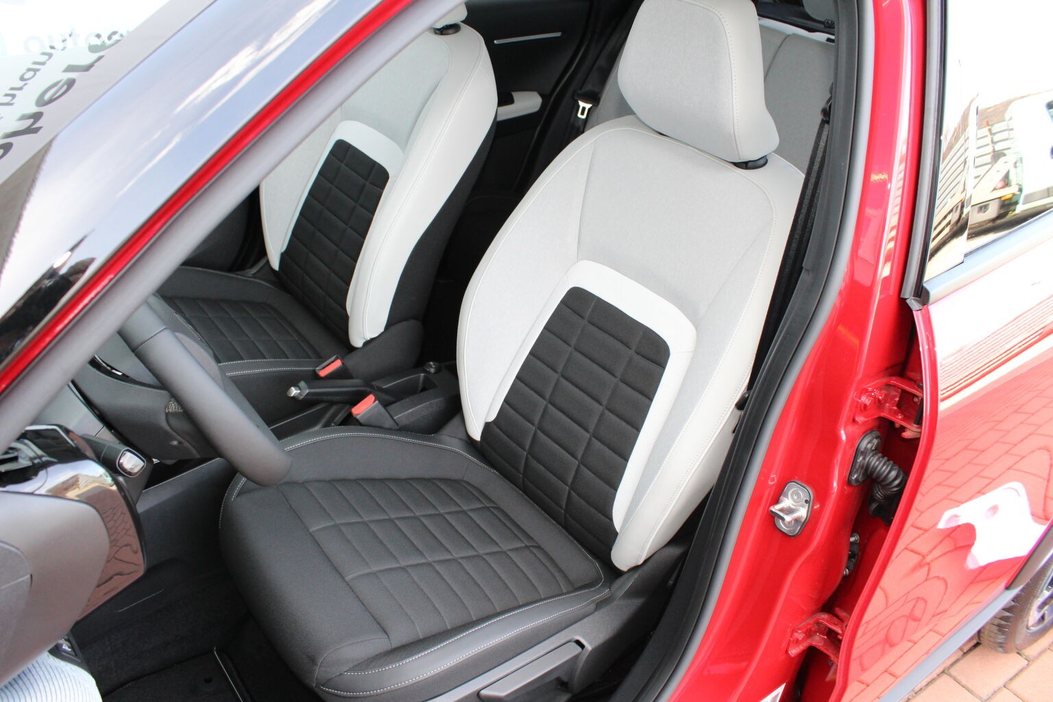 Citroën C3 MAX Turbo 100 S&S - Image 11