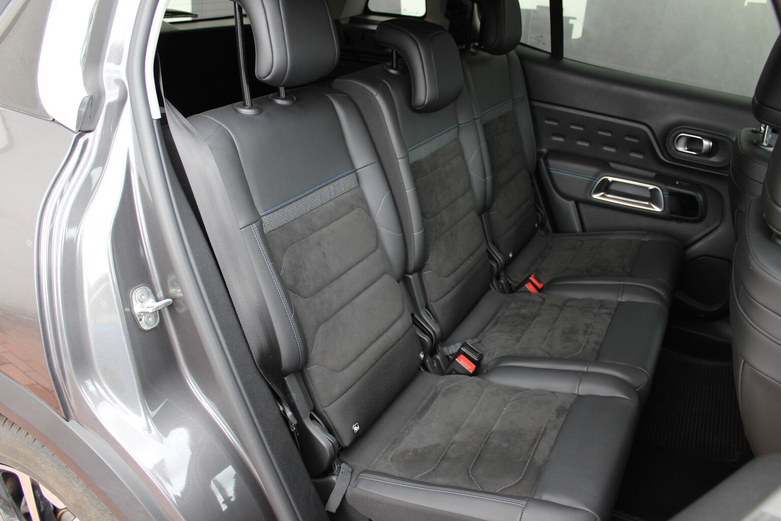 Citroën C5 Aircross SHINE HYBRID 225 - Image 13