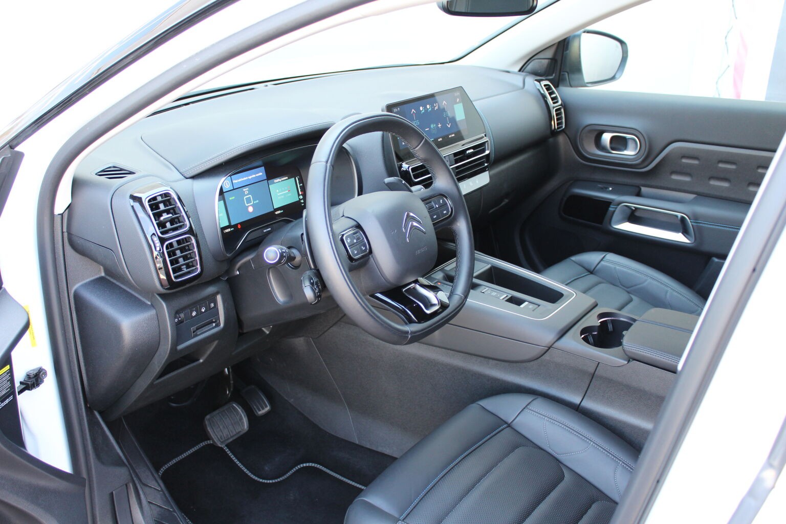 Citroën C5 Aircross MAX Plug-in Hybrid 225 e-EAT8 - Image 6