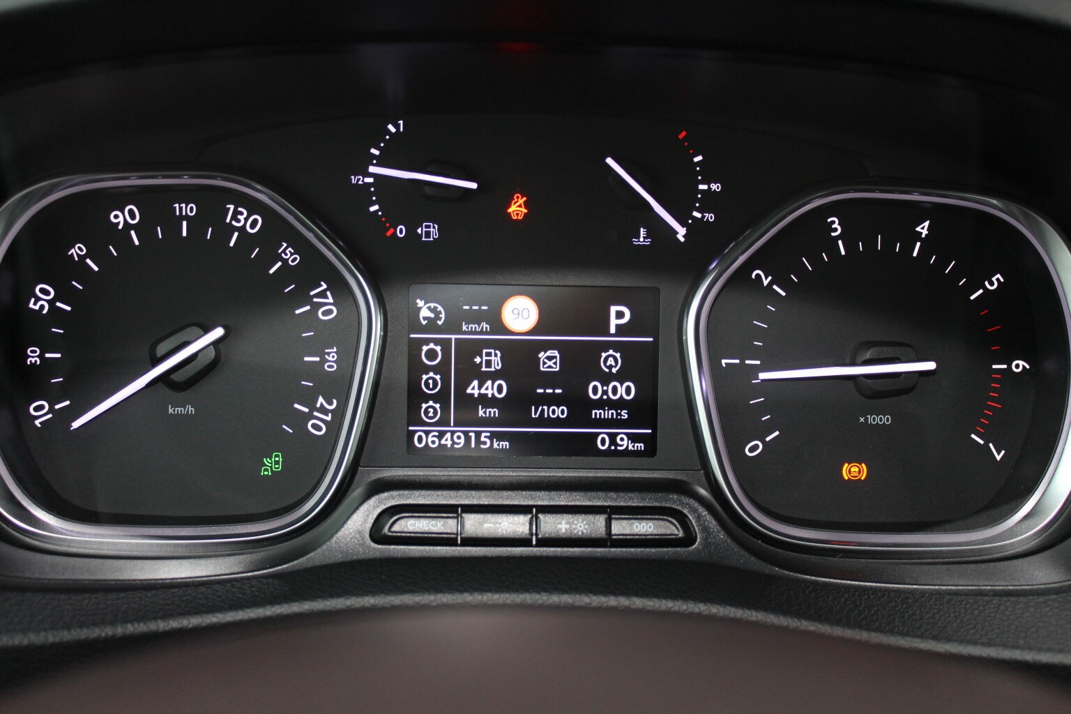 Citroën SpaceTourer Business Lounge 2,0 BlueHDi 180k EAT8 - 6 miestne - Image 8