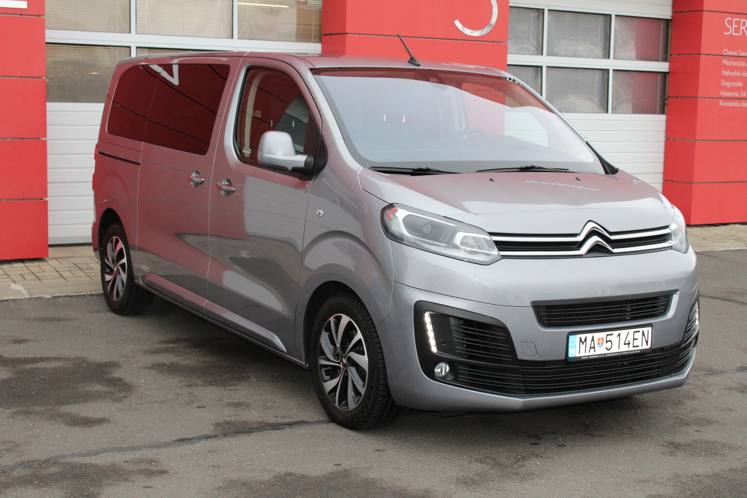 Citroën SpaceTourer Business Lounge 2,0 BlueHDi 180k EAT8 - 6 miestne - Image 3