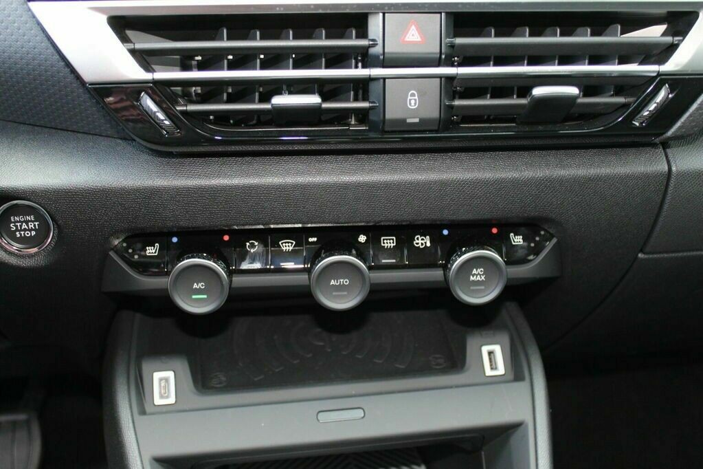 Citroën ë-C4 X SHINE Electric 136k (100 kW) - Image 13