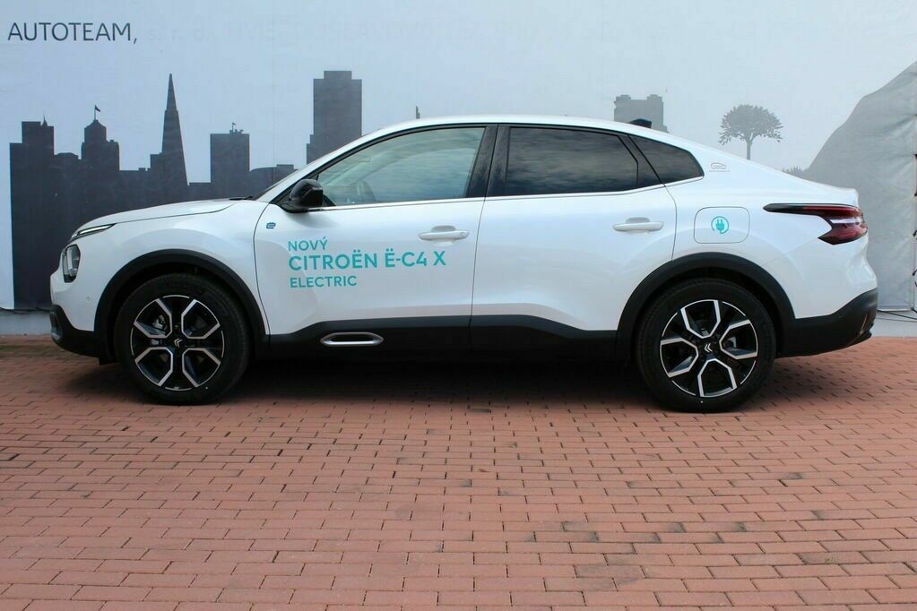 Citroën ë-C4 X SHINE Electric 136k (100 kW) - Image 2