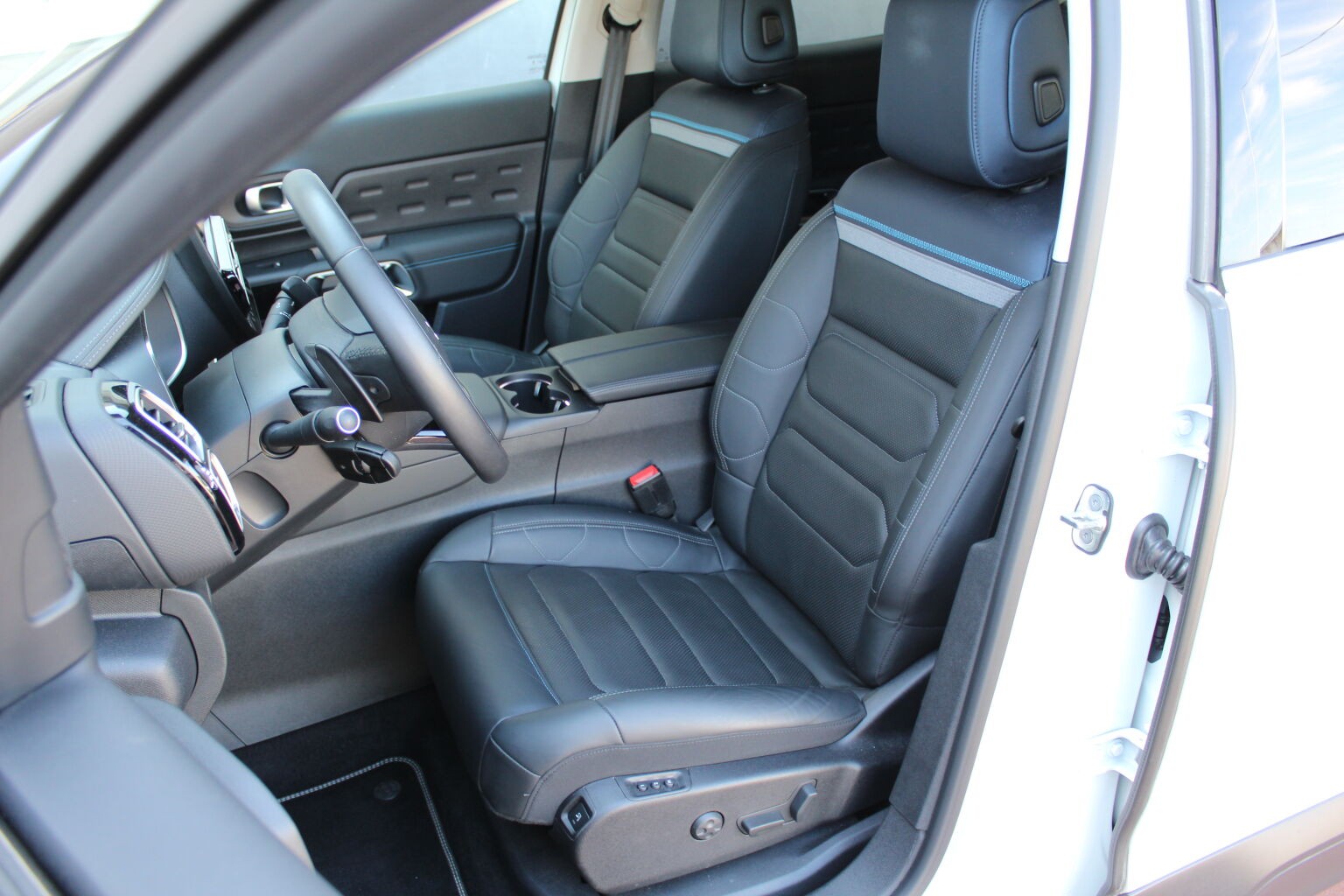 Citroën C5 Aircross MAX Plug-in Hybrid 225 e-EAT8 - Image 7