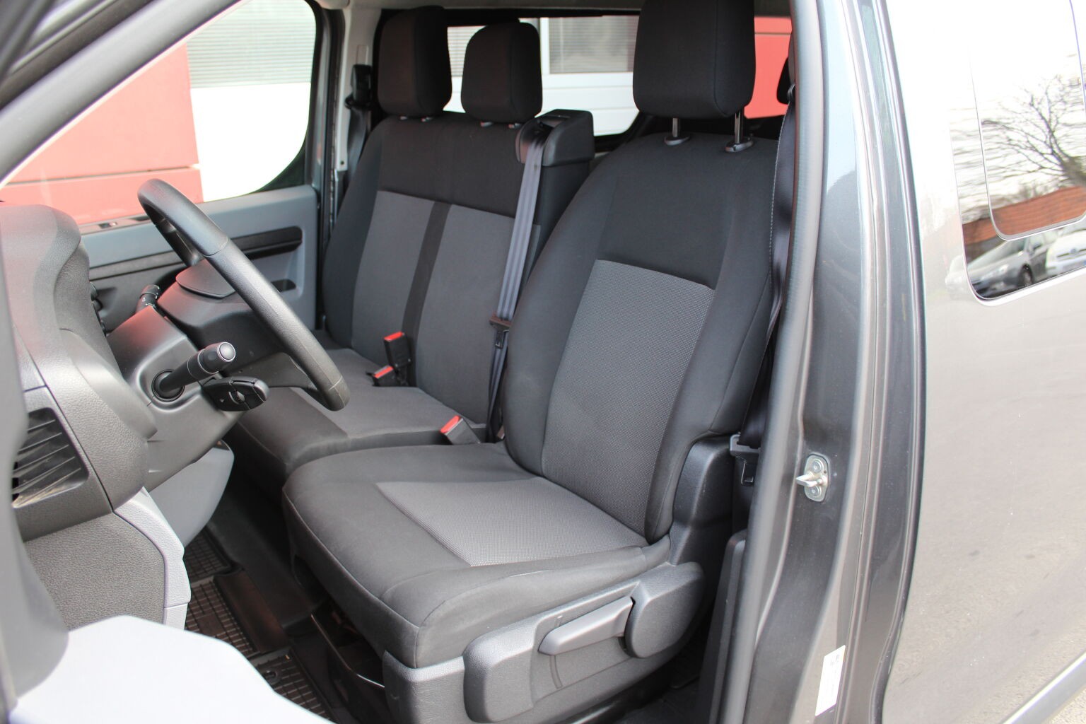 Citroën Jumpy Combi Confort M BlueHdi 150 S&S BVM6 (L2 2,0) - Image 12