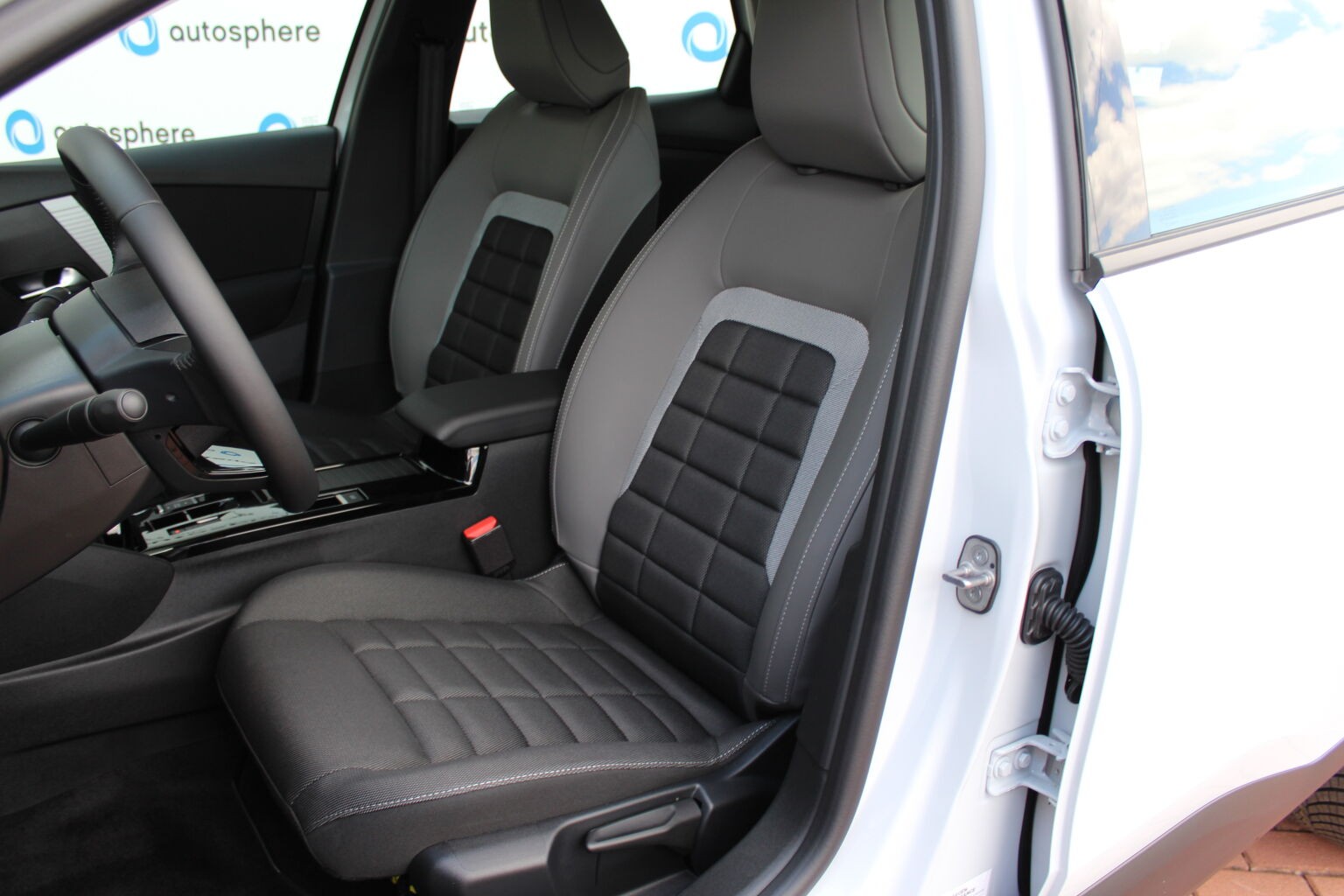 Citroën C4 PLUS PureTech 130 S&S EAT8 - Image 11