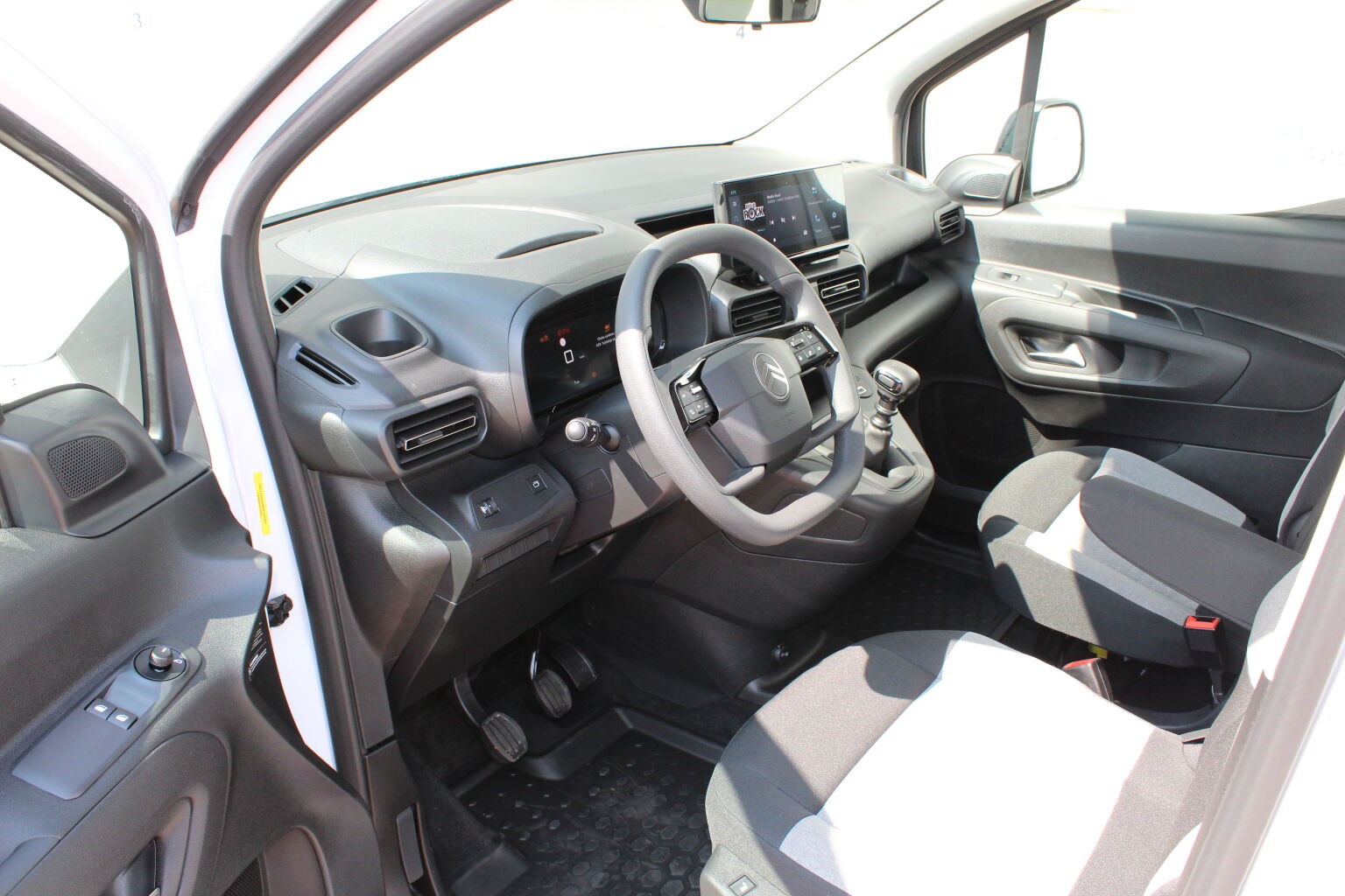 Citroën Berlingo PLUS M BlueHDi 100 S&S BVM6 - Image 9